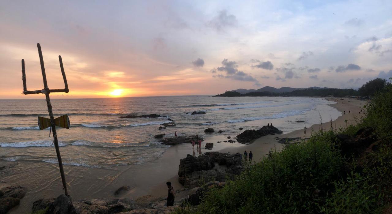 Kranti Yoga Tradition - Beach Resort Patnem Beach Bagian luar foto