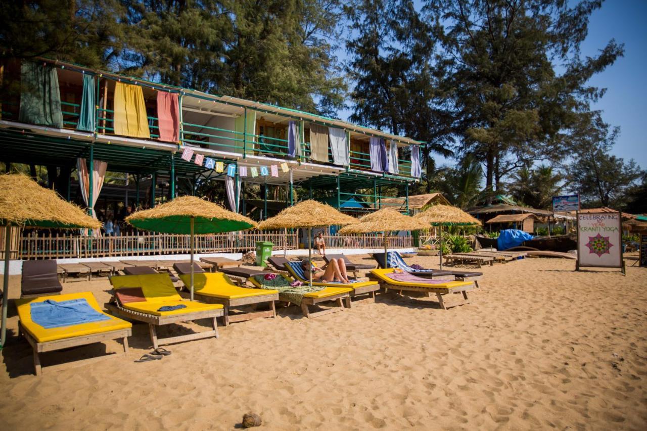 Kranti Yoga Tradition - Beach Resort Patnem Beach Bagian luar foto
