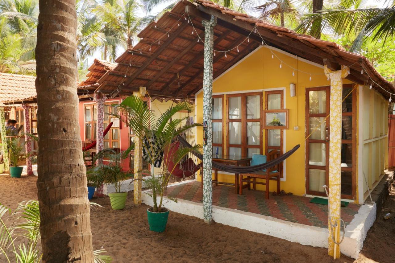 Kranti Yoga Tradition - Beach Resort Patnem Beach Bagian luar foto